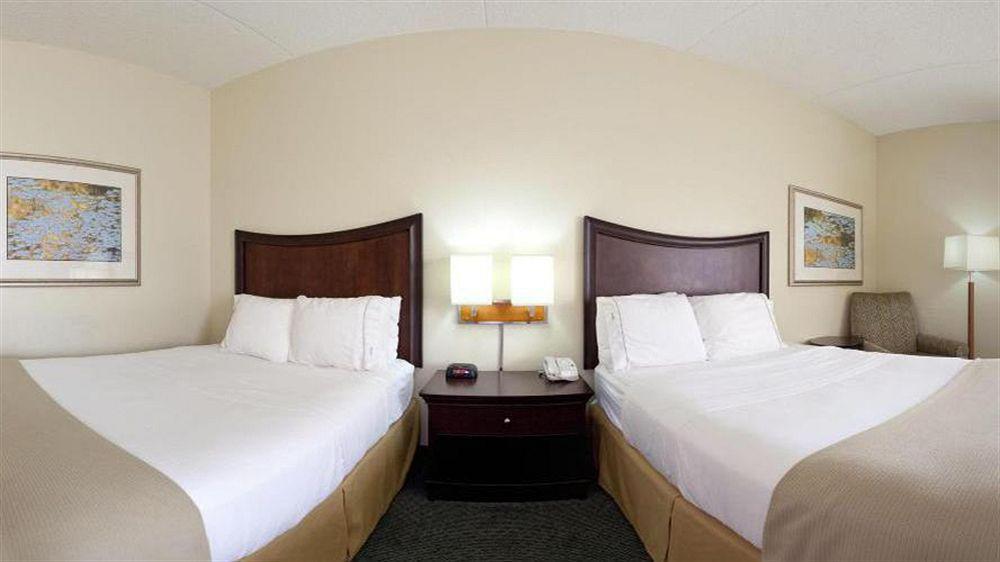 Holiday Inn Express Indianapolis Airport By Ihg Plainfield Bagian luar foto