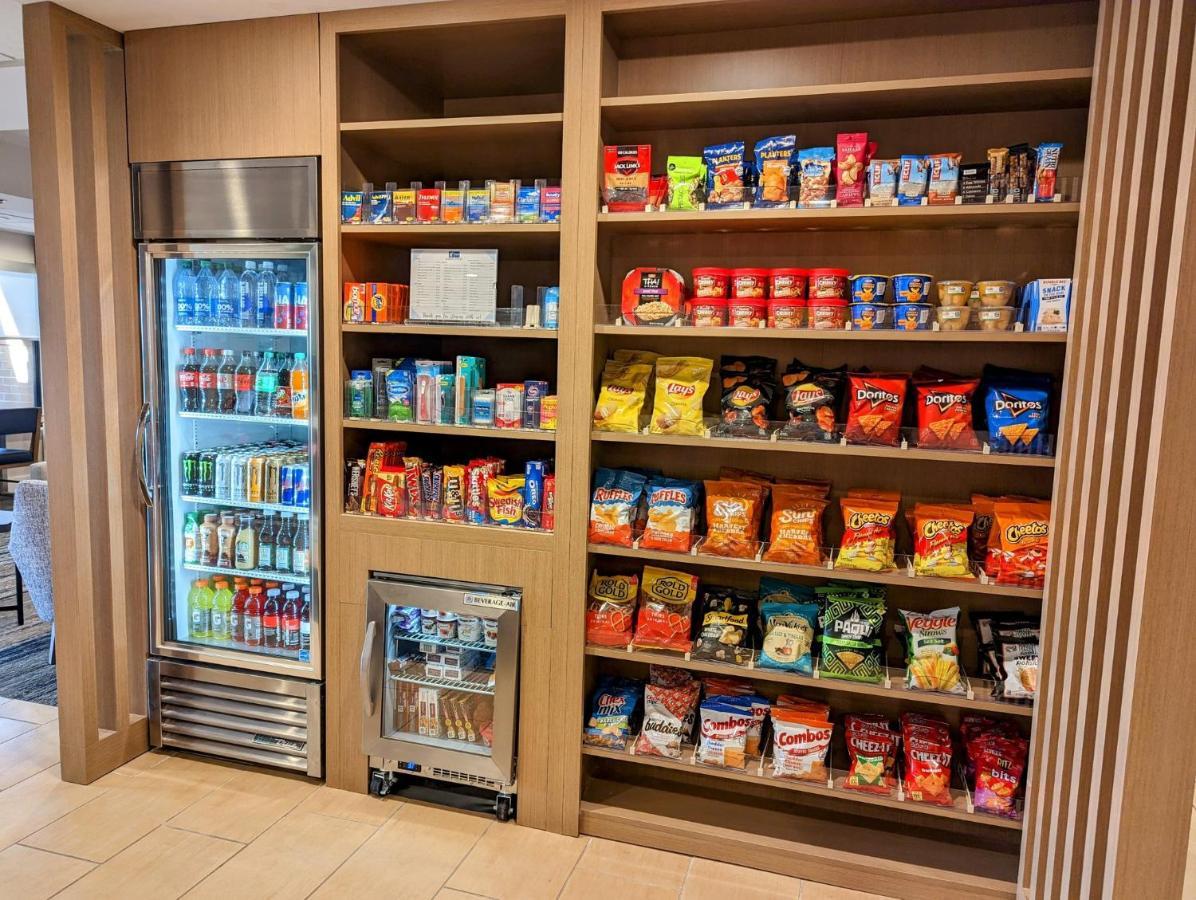 Holiday Inn Express Indianapolis Airport By Ihg Plainfield Bagian luar foto