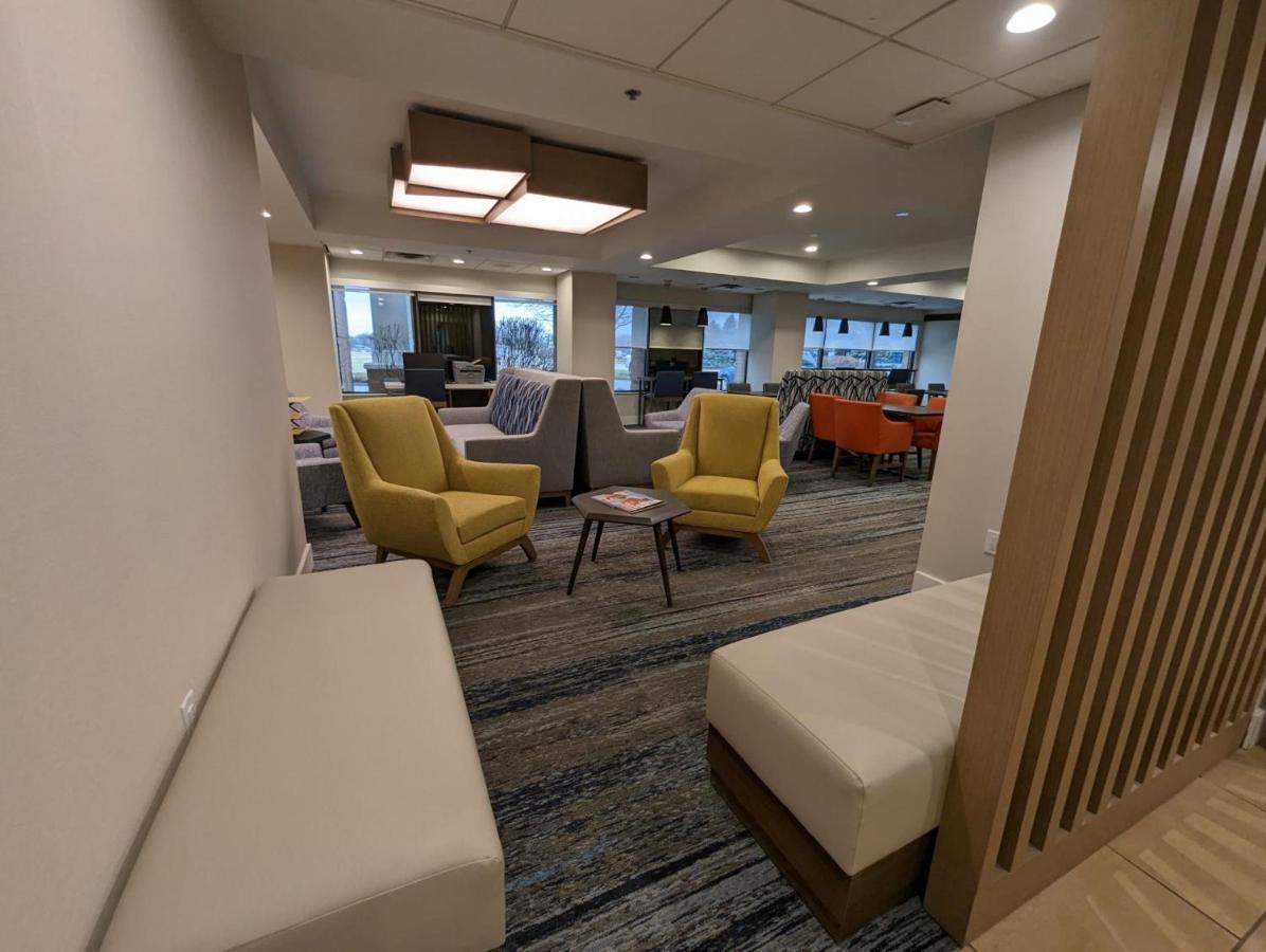 Holiday Inn Express Indianapolis Airport By Ihg Plainfield Bagian luar foto