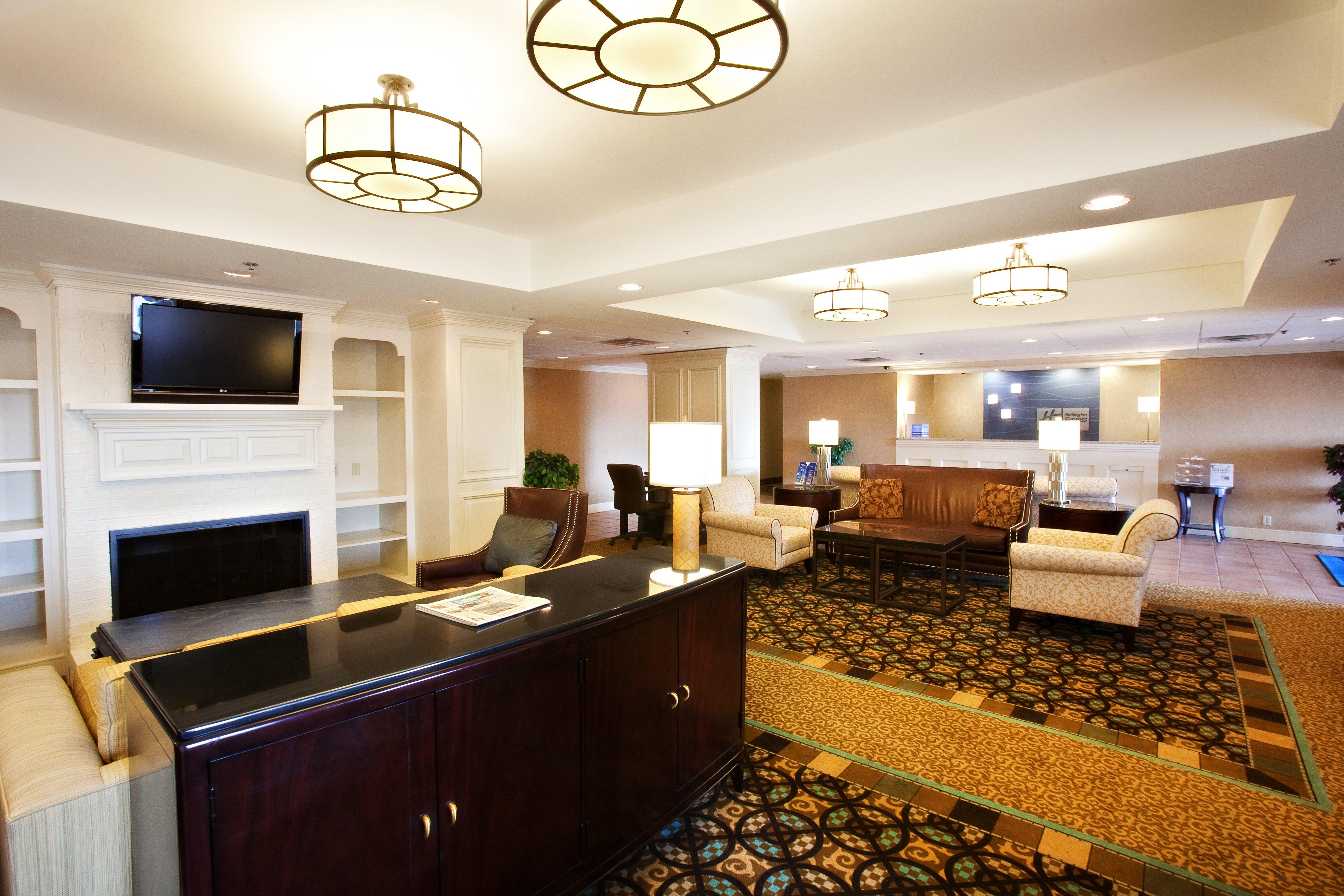 Holiday Inn Express Indianapolis Airport By Ihg Plainfield Bagian luar foto