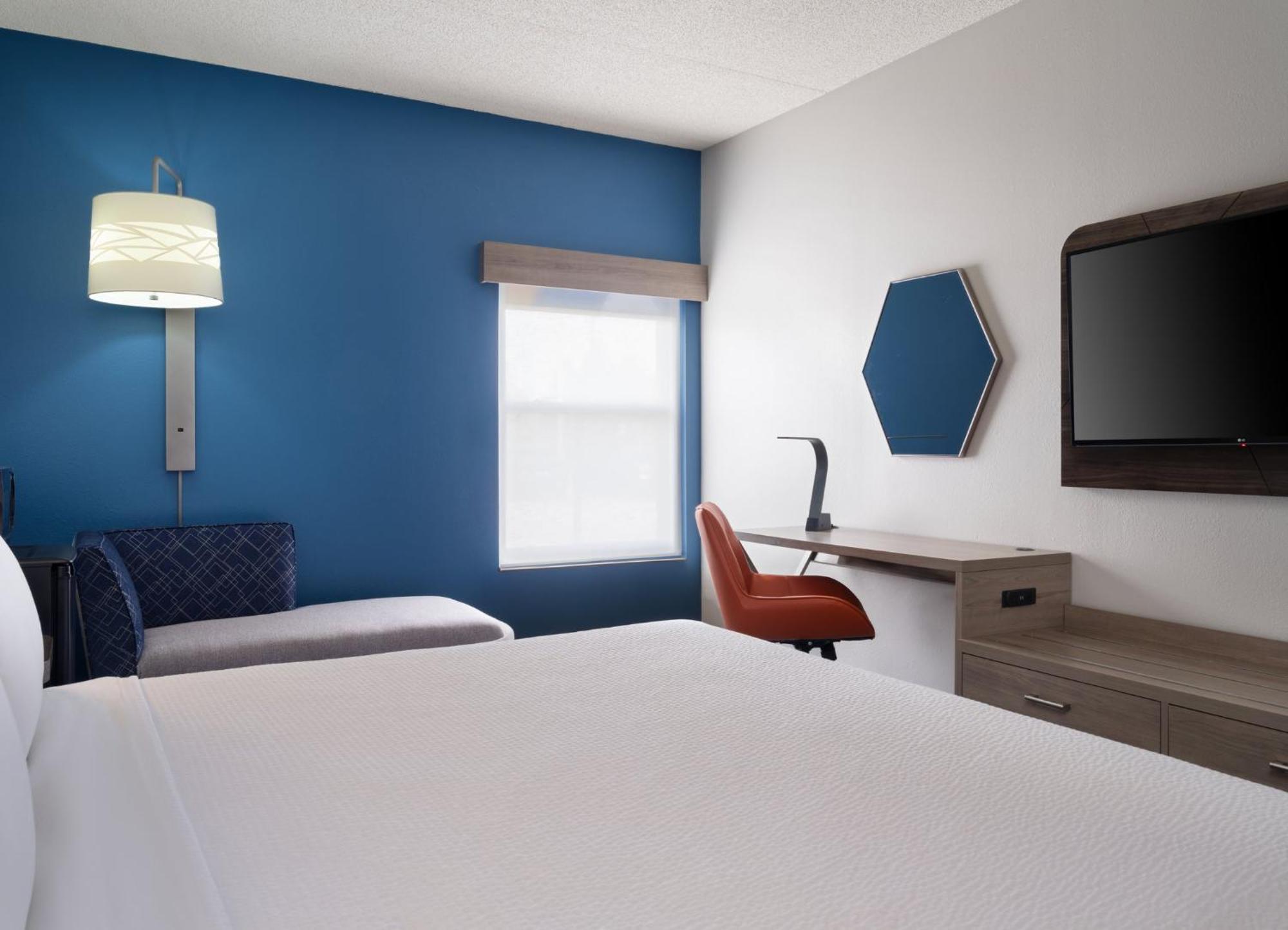 Holiday Inn Express Indianapolis Airport By Ihg Plainfield Bagian luar foto