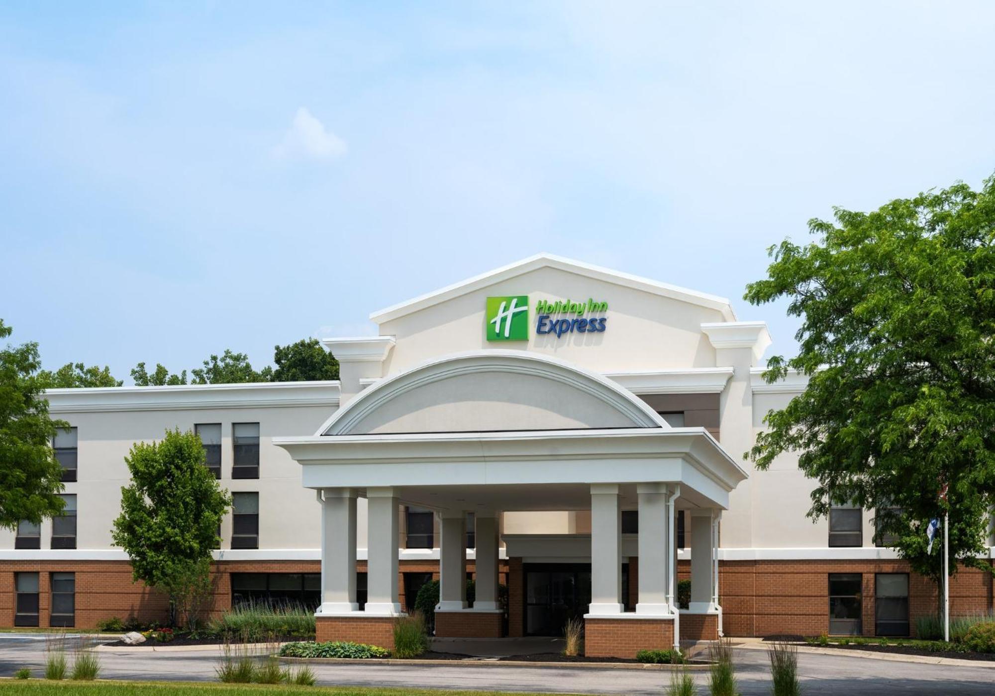 Holiday Inn Express Indianapolis Airport By Ihg Plainfield Bagian luar foto