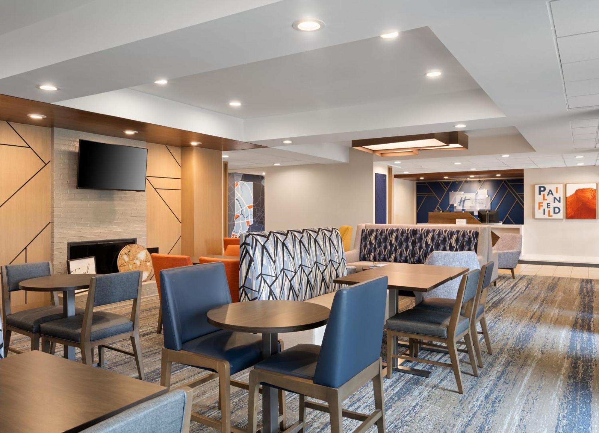 Holiday Inn Express Indianapolis Airport By Ihg Plainfield Bagian luar foto